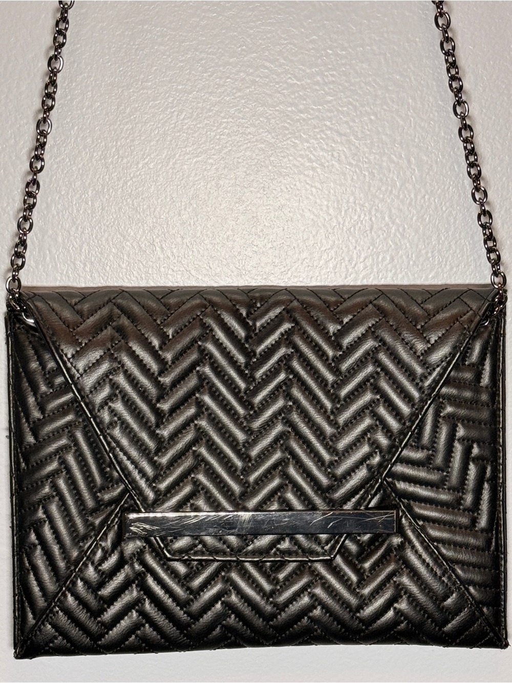 Source Unknown Black Quilted Envelope Crossbody with Chain